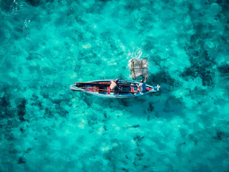 L'Île Maurice : Un paradis tropical pour un style de vie inédit. Plages de rêve, nature luxuriante et parcours de golf renommés vous invitent à vivre au rythme des tropiques.