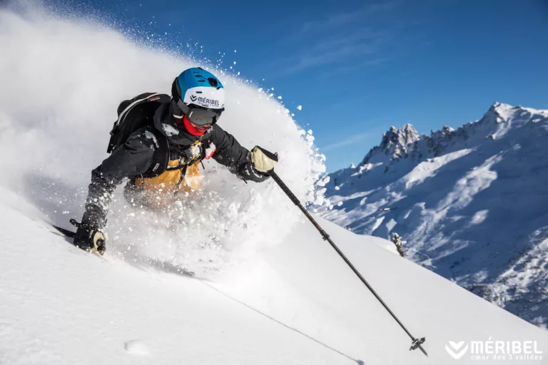 Station de ski renommée, Méribel offre un accès privilégié aux 3 Vallées, le plus grand domaine skiable du monde. Découvrez des pistes de ski pour tous niveaux et profitez d'un large choix d'activités hivernales dans un cadre naturel enchanteur.