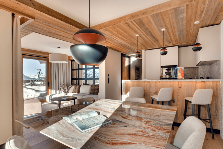 651ffb52e61857d3ecc96eb0_stella 001 (2)