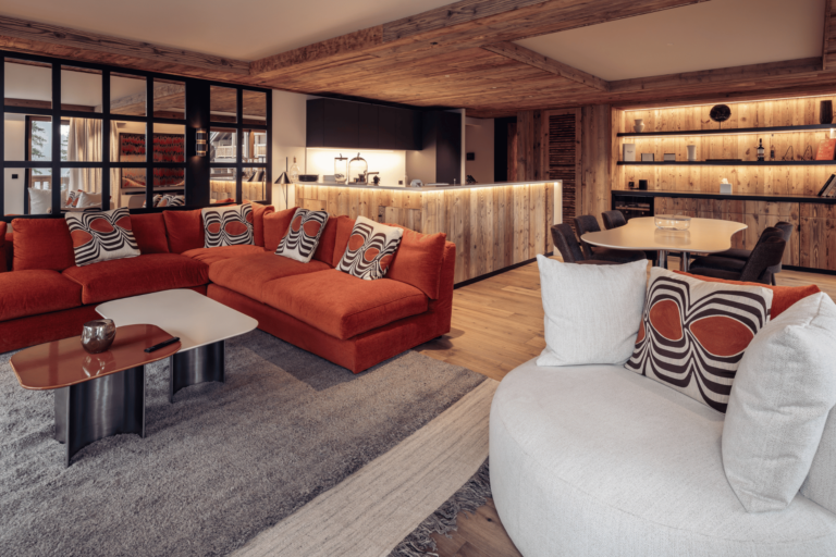 6527b696ec7054ac95df3e94_URSA 402 (6)